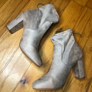 Nine West Bordeaux Suede Pull On Booties Taupe 7.5